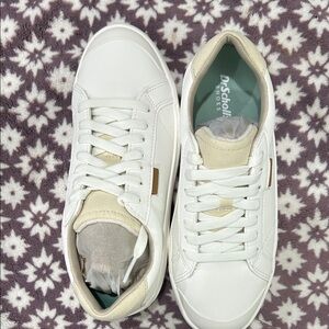 Dr. Scholl's Women's White and Tan Sneakers SZ 6.5 Never Worn